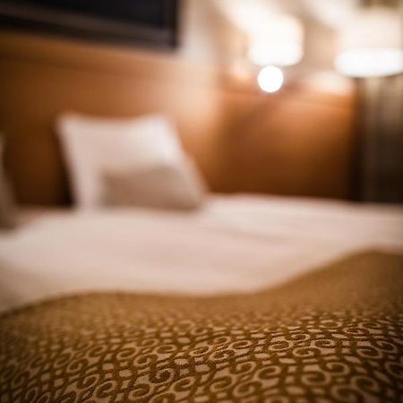 Hotel Aakenus Рованиеми Екстериор снимка