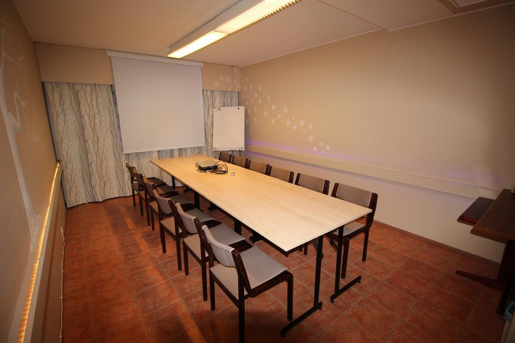 Hotel Aakenus Рованиеми Екстериор снимка