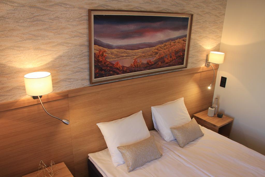 Hotel Aakenus Рованиеми Екстериор снимка